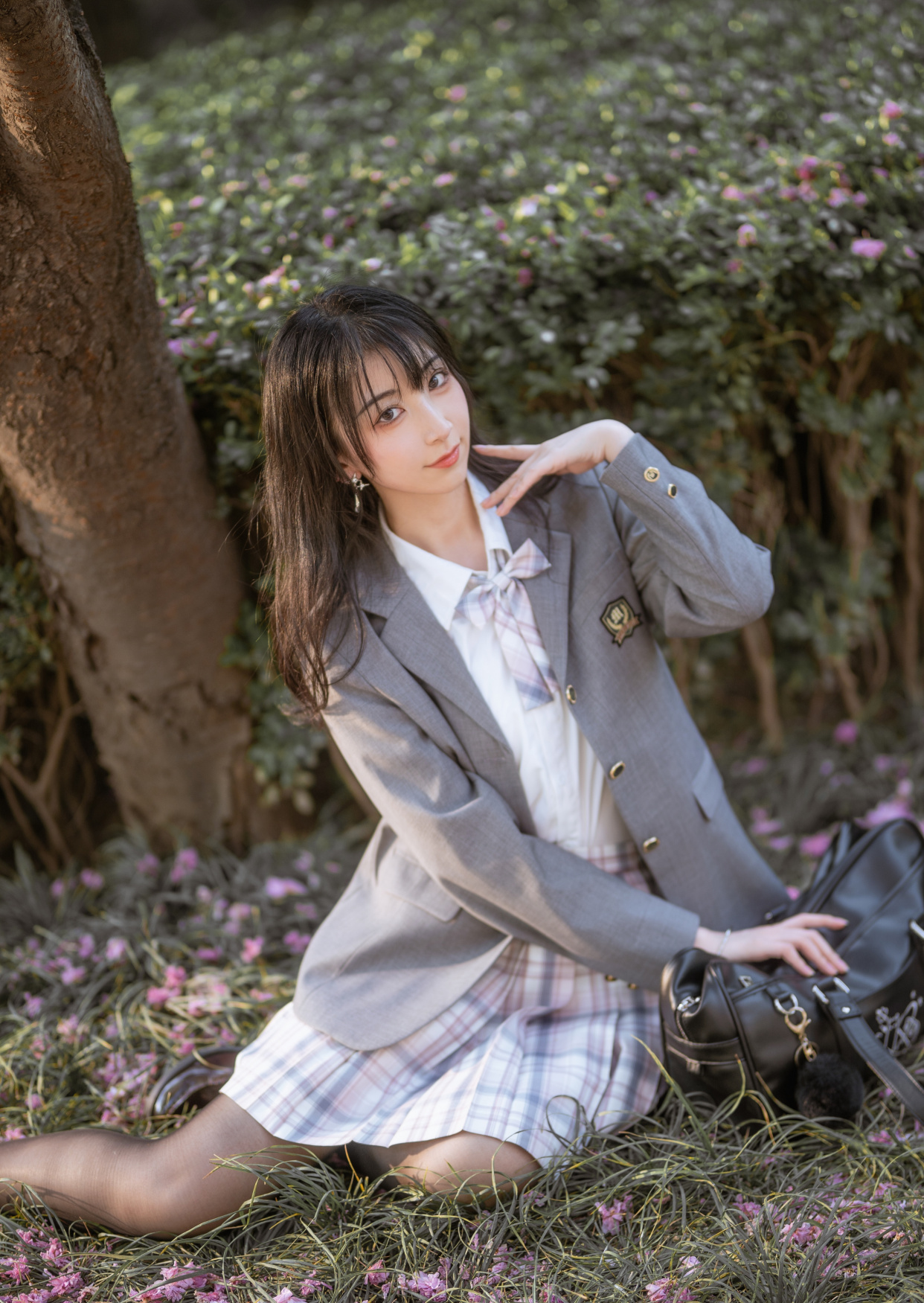 jk配"黑丝"的小姐姐,你愿意跟她去公园约会吗?