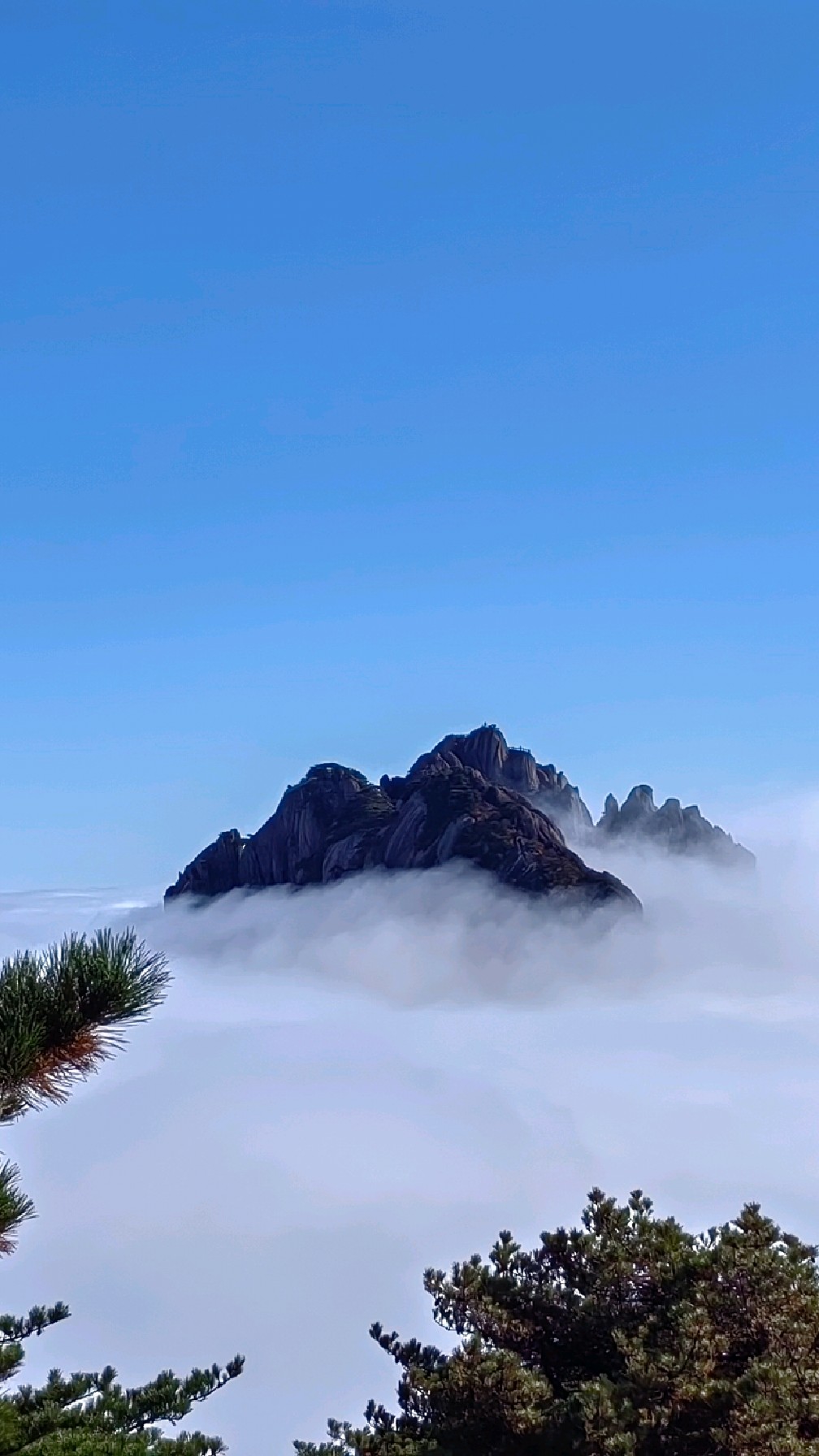 光明顶的云海 值得到此一游!