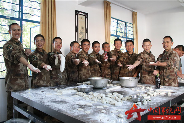 地点:锦州市以北某部队军营. 人物:某炮兵连二班.  全连九个班.