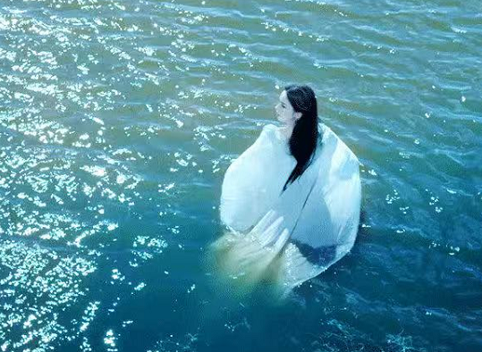 《请仙儿》给奶奶上坟把纸压错了坟头,怎么办,在线等