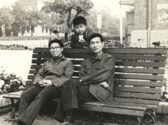 贪官慕绥新案发后,大谈20多年婚姻困局,两任妻子先后揭发他