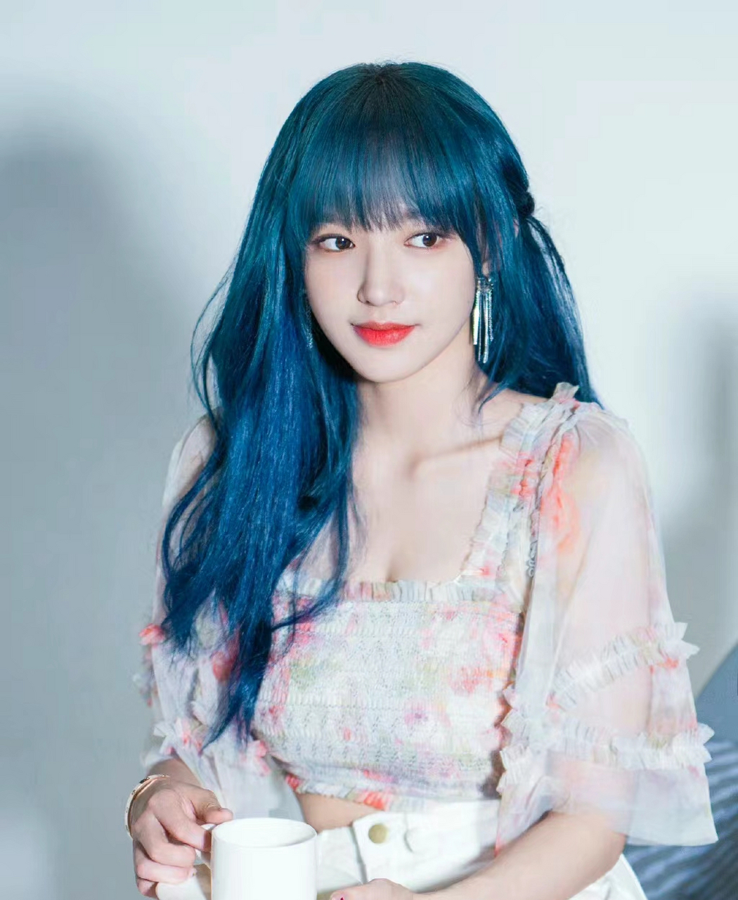 程潇真的什么发色都能够驾驭啊!