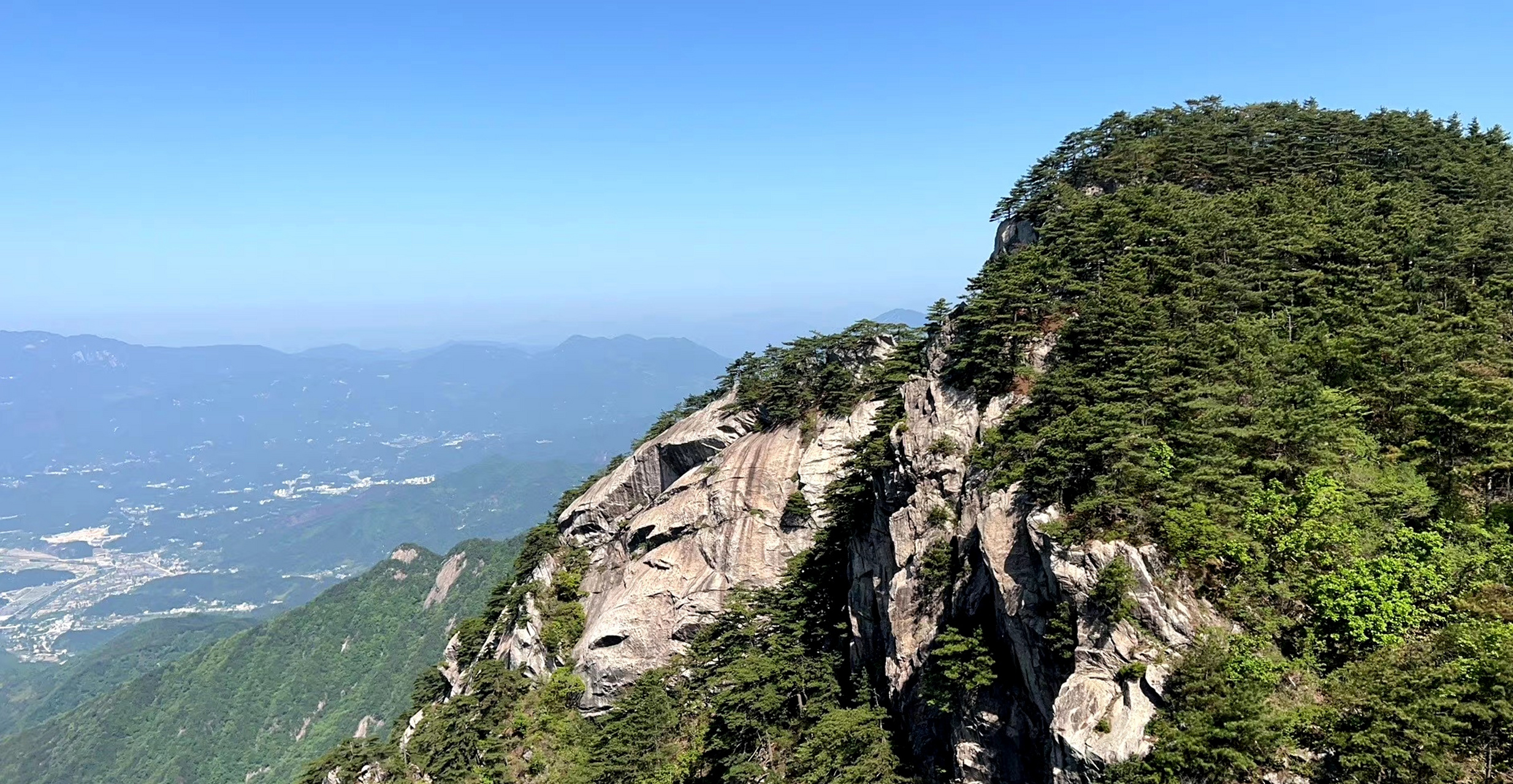 72天堂寨古称衡山,又名多云山,位于安徽省六安市金寨县境内  05