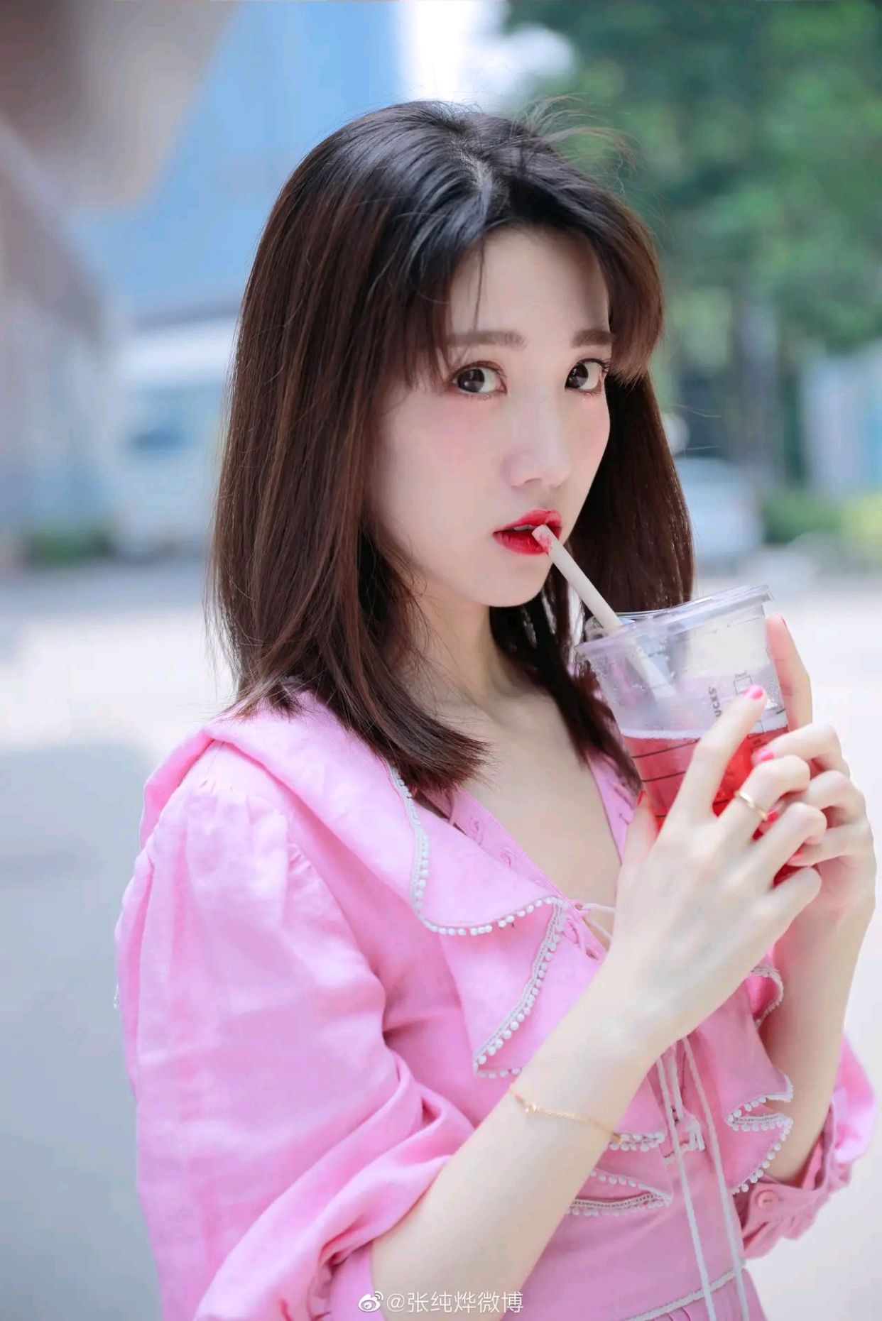 张纯烨:明媚皓齿,清纯动人