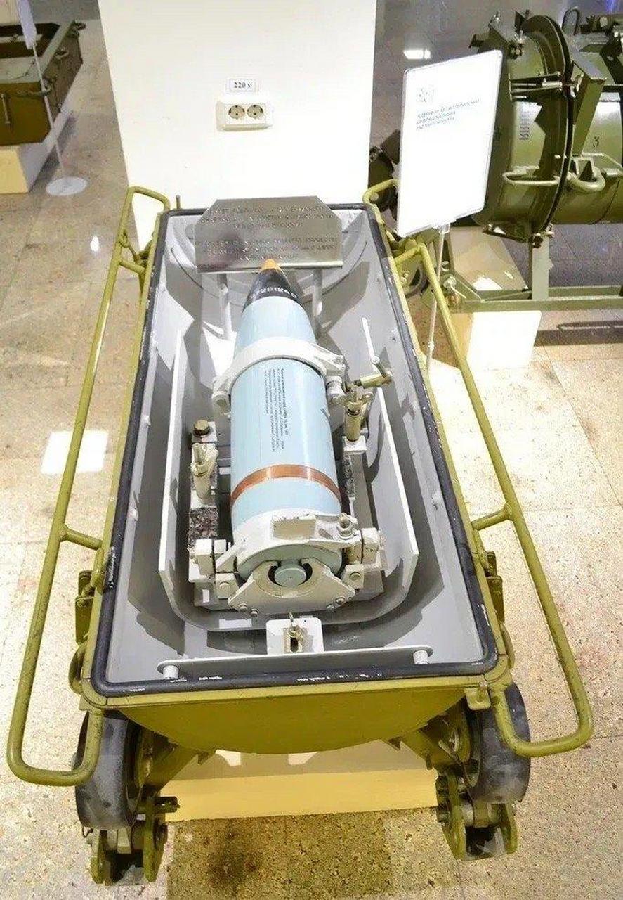 苏联从斯内日恩斯克制造的152毫米轻型核炮弹是1981年制造的,爆炸当量