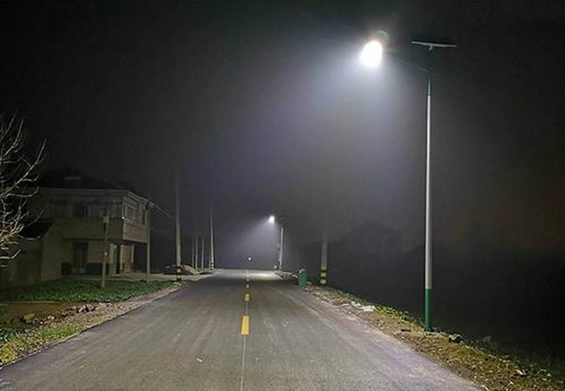 假如你一个人走夜路,突然有人在背后叫你的名字,你该怎么办?