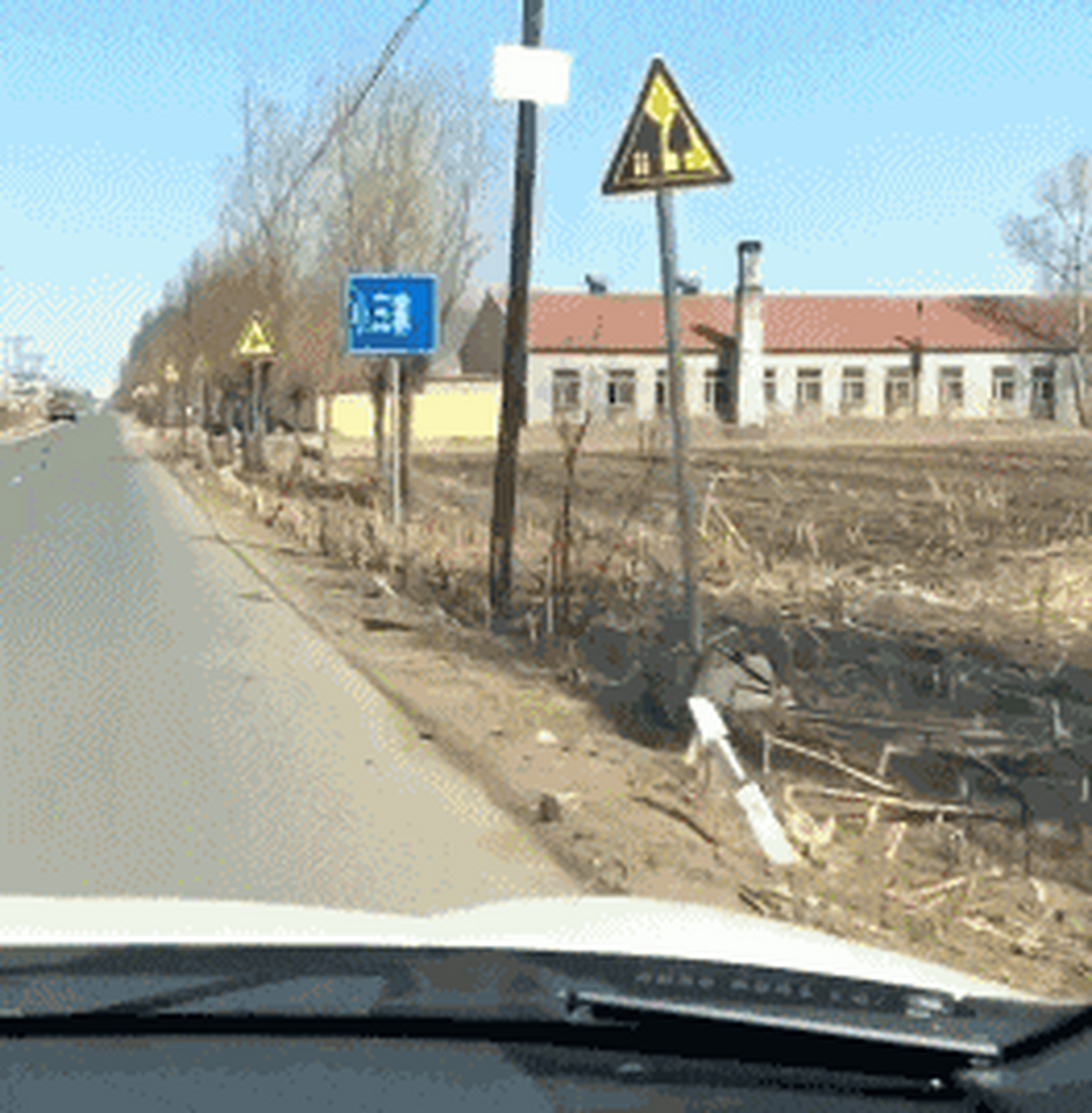 搞笑动图:小三家是哪一户人家哇