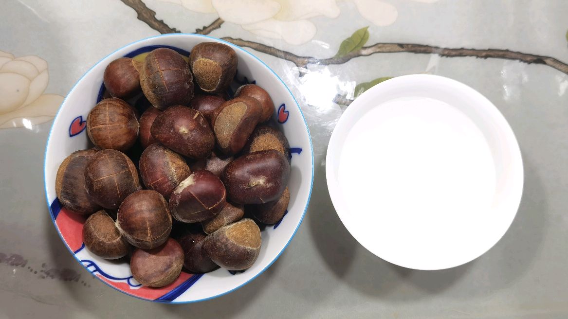 喝下午茶、吃糖炒板栗,智能烹饪机炒的,不是煮喔,更香甜绵糯