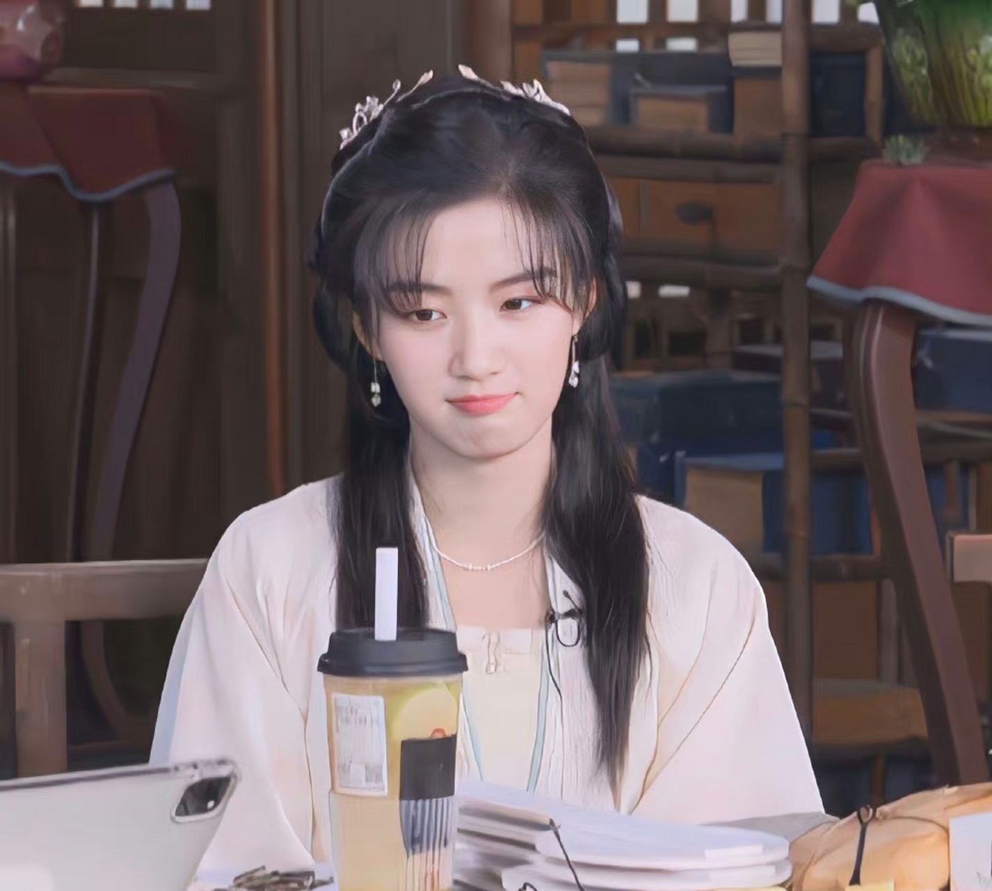 《惜花芷》剧组进行了茶话会直播,主角团五人都出席了