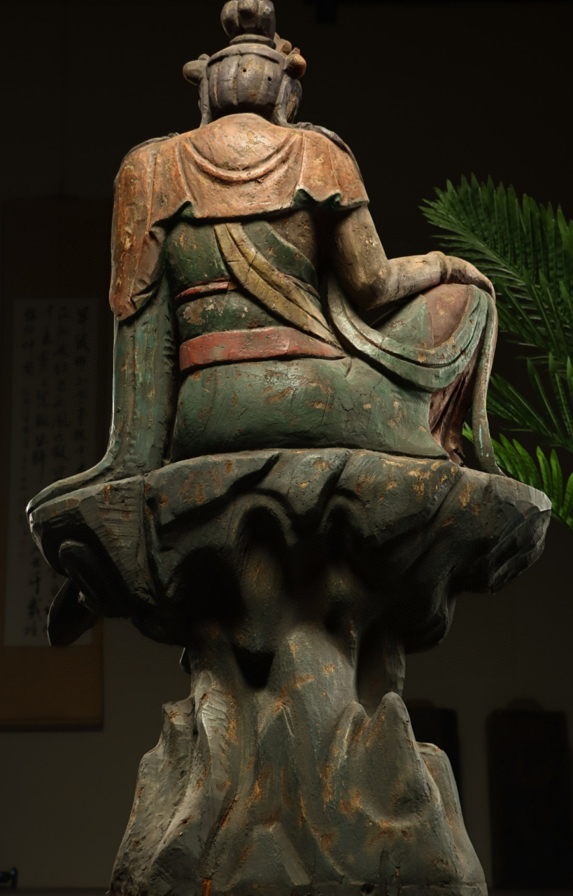 旧藏  木雕 【自在观音造像】  尺寸:高142 宽76 厚50厘米 楠木  开脸