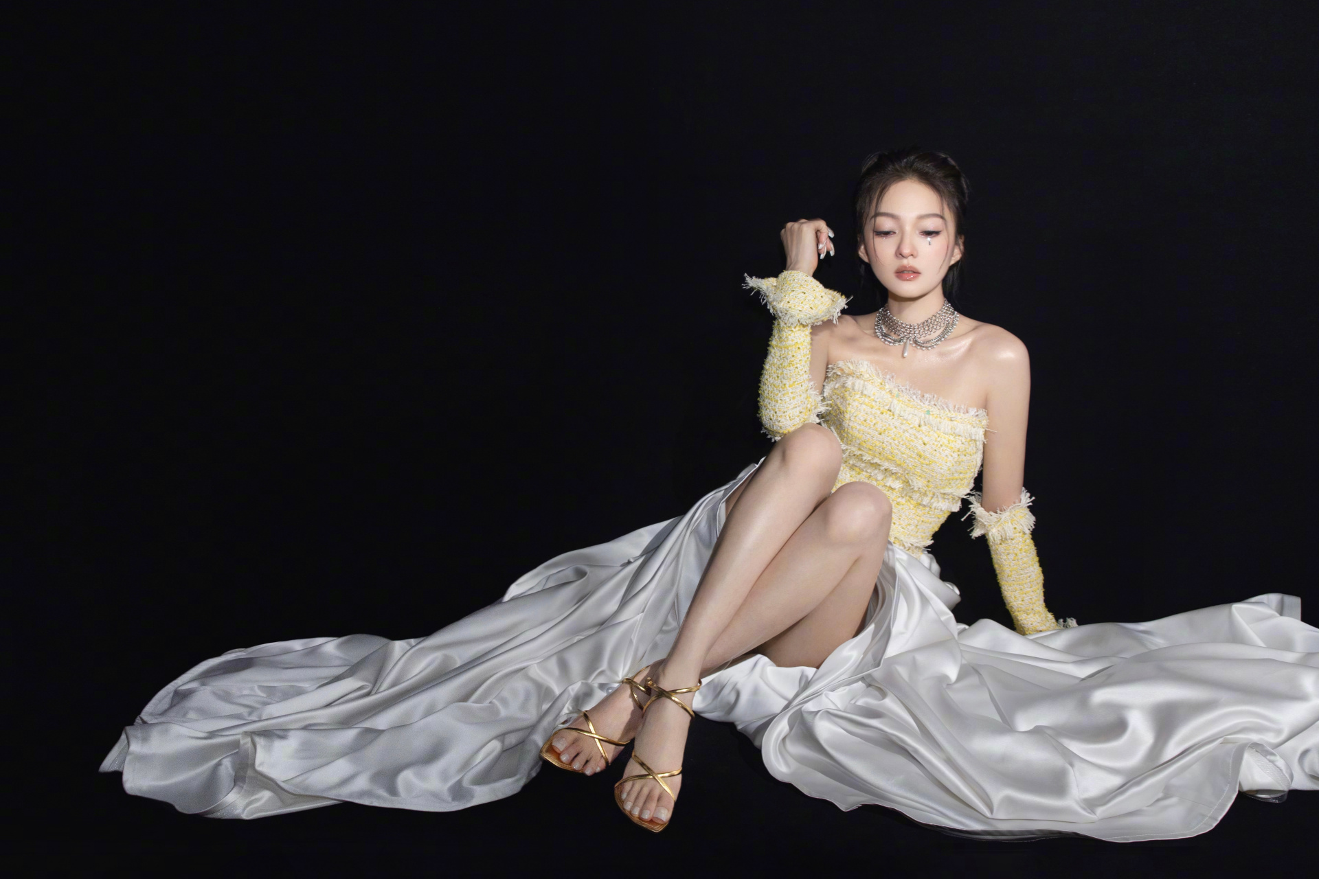 张韶涵  美腿玉足