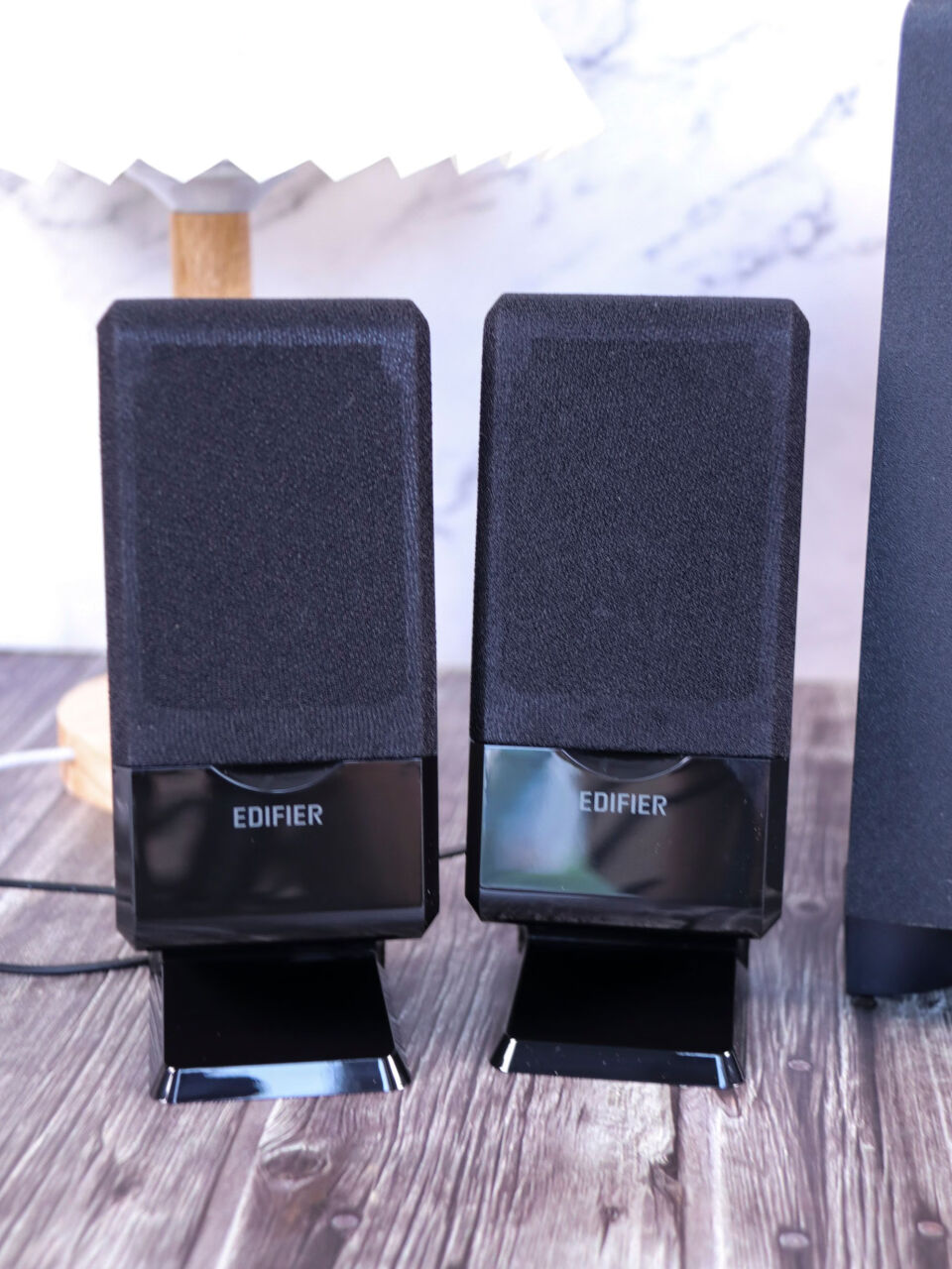 漫步者2.1声道电脑音响r101v评测:经典之作,木质低音炮的魅力