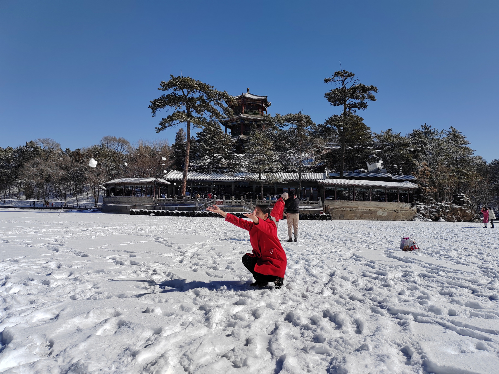 承德避暑山庄雪景图片