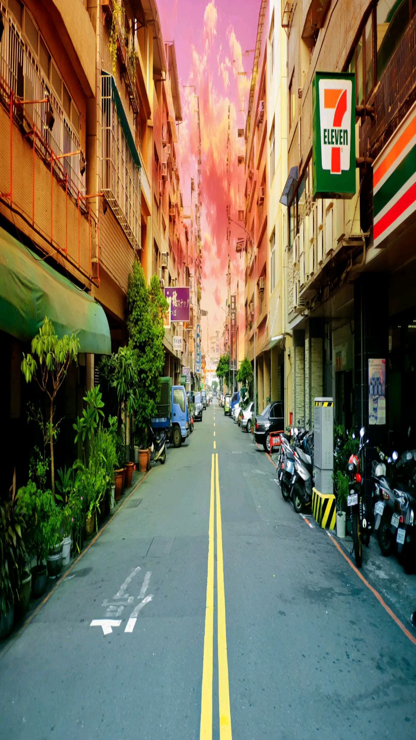 真实的台湾省高雄市街道,街道上空无一人房屋破旧,难道他们是居家隔离