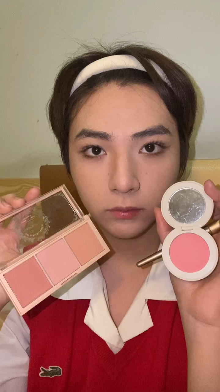 水蜜桃腮红推荐太嫩了这两块腮红叠加起来就是泡菜国妹妹