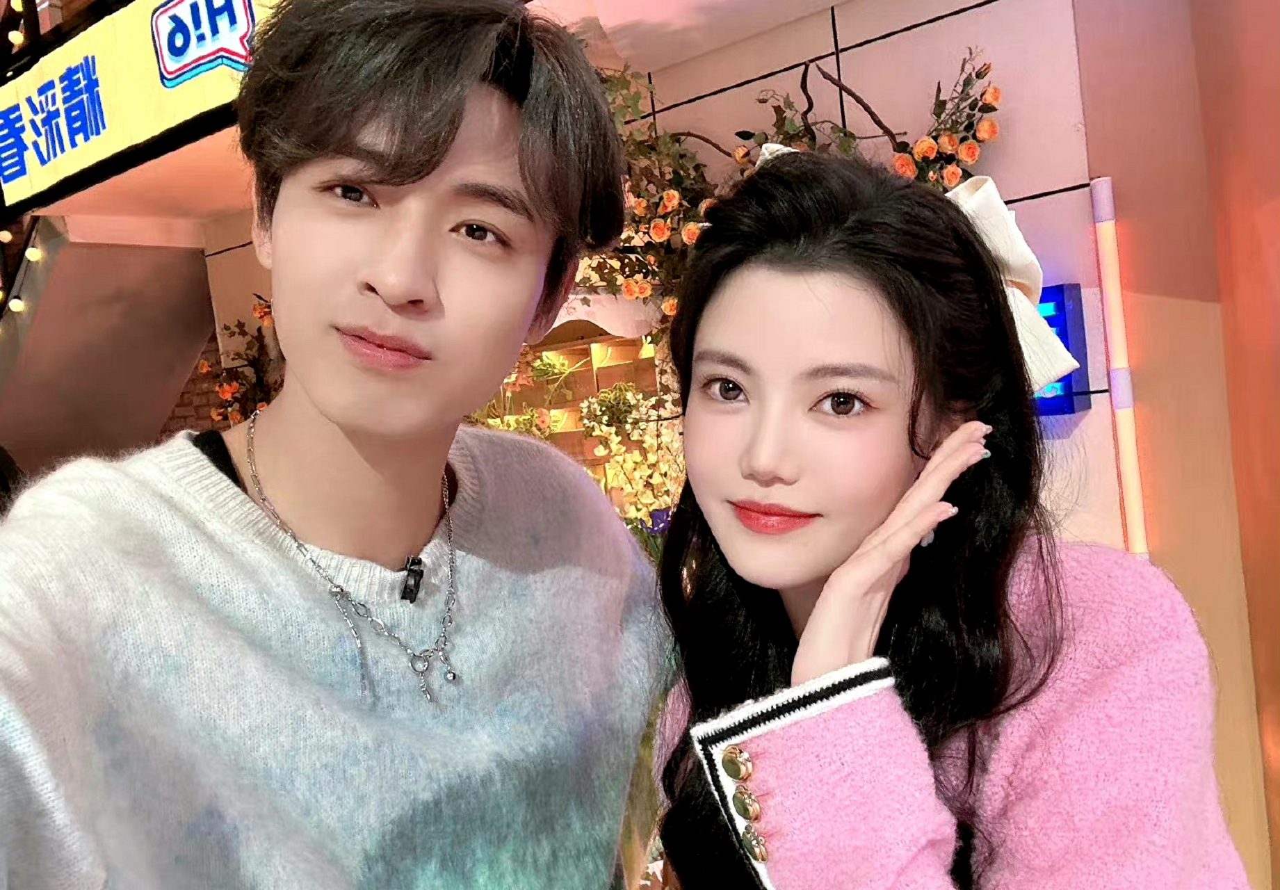 秦霄贤,孙珍妮合照,美女帅哥好养眼