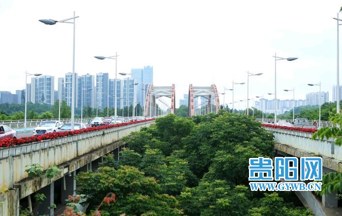 多图|贵阳观山东路大桥维修接近尾声