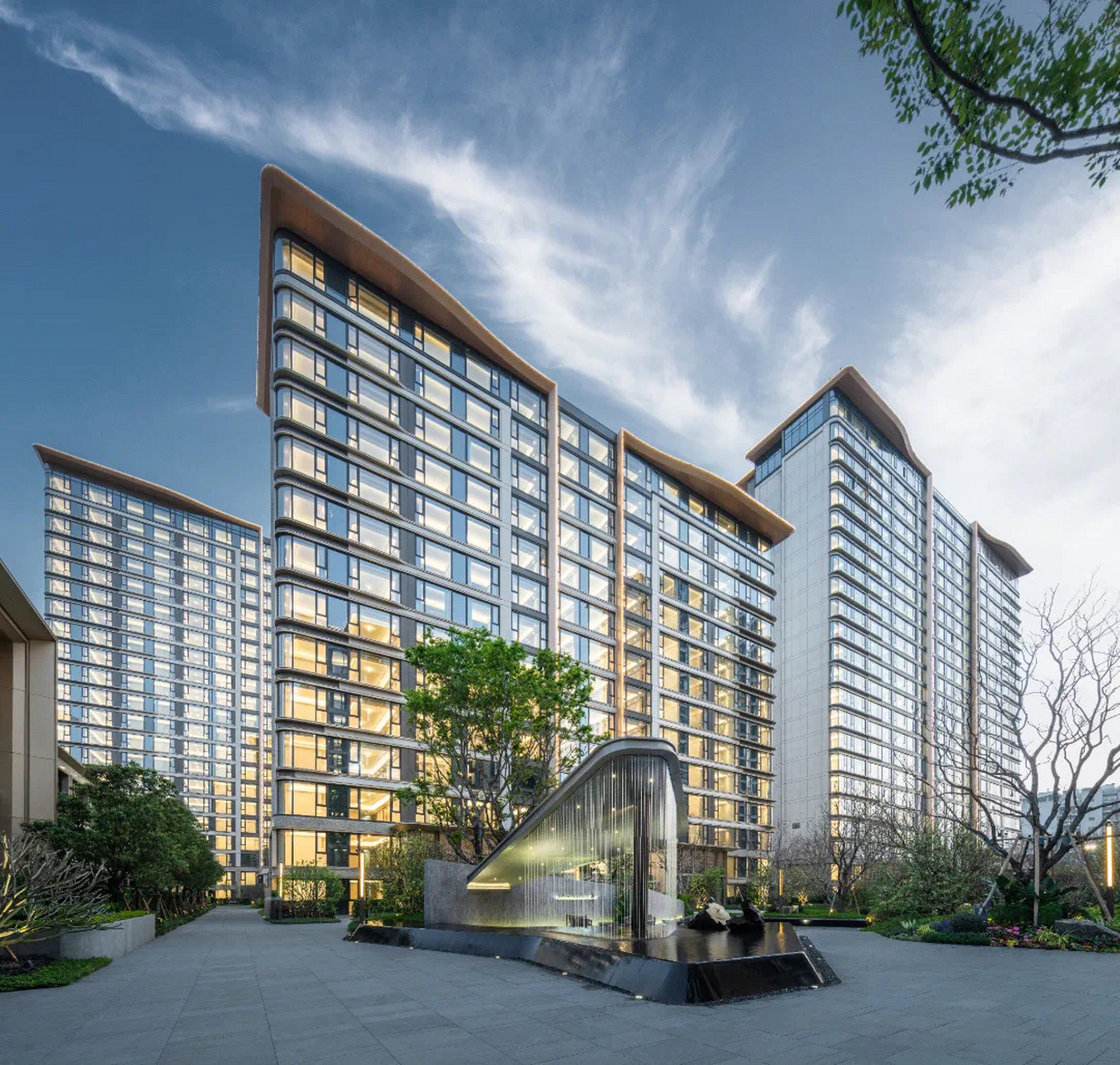 世界岛居封面——『中骏天盈』 【中骏天盈】是厦门岛内首个梁志天