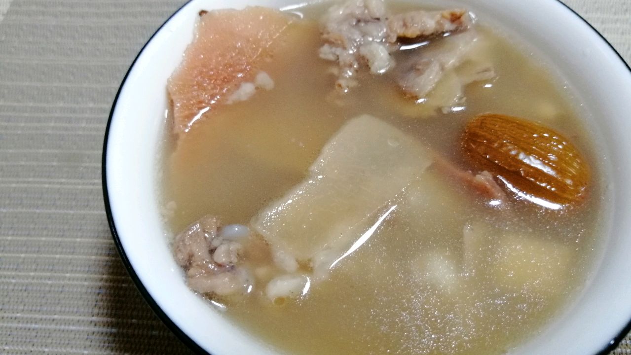 夏季雨后湿气重易疲倦,土茯苓巧搭绿豆薏米,清热祛湿健脾胃