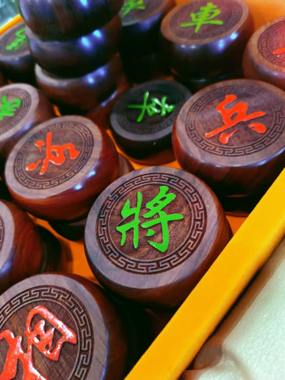 赞比亚血檀   缅甸红花梨 非洲沉水黑檀   实木象棋4.8  5.8    6.