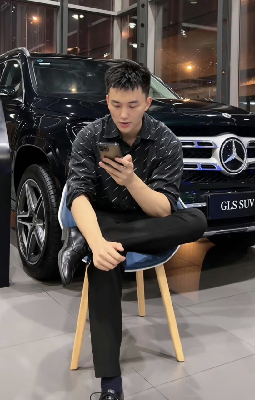 奔驰帅哥第二弹