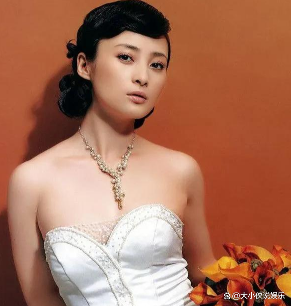 她外貌出众演技精湛,与陈建斌结婚17年,但吴越仍然是她心中的痛