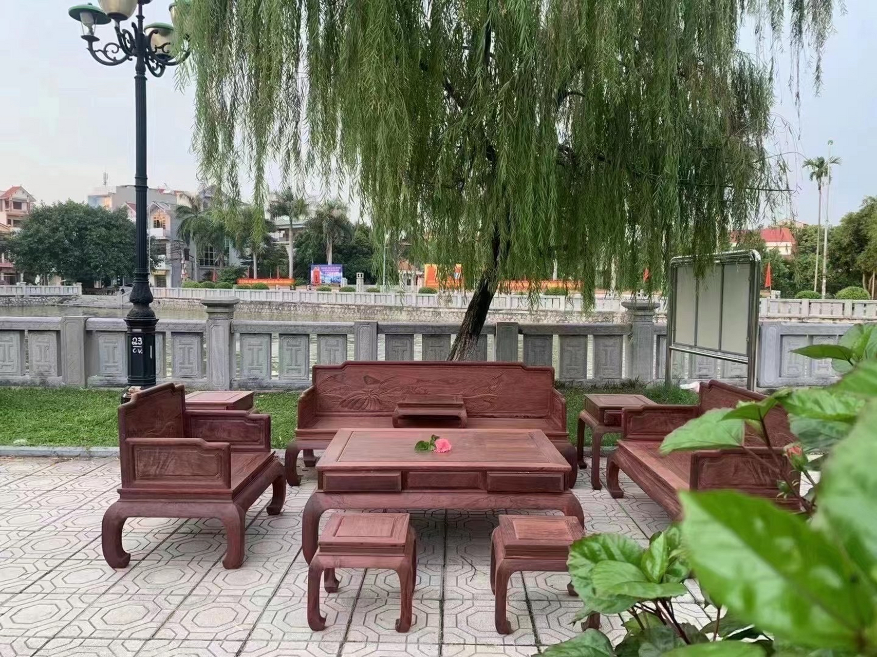 老挝花枝荷花宝座