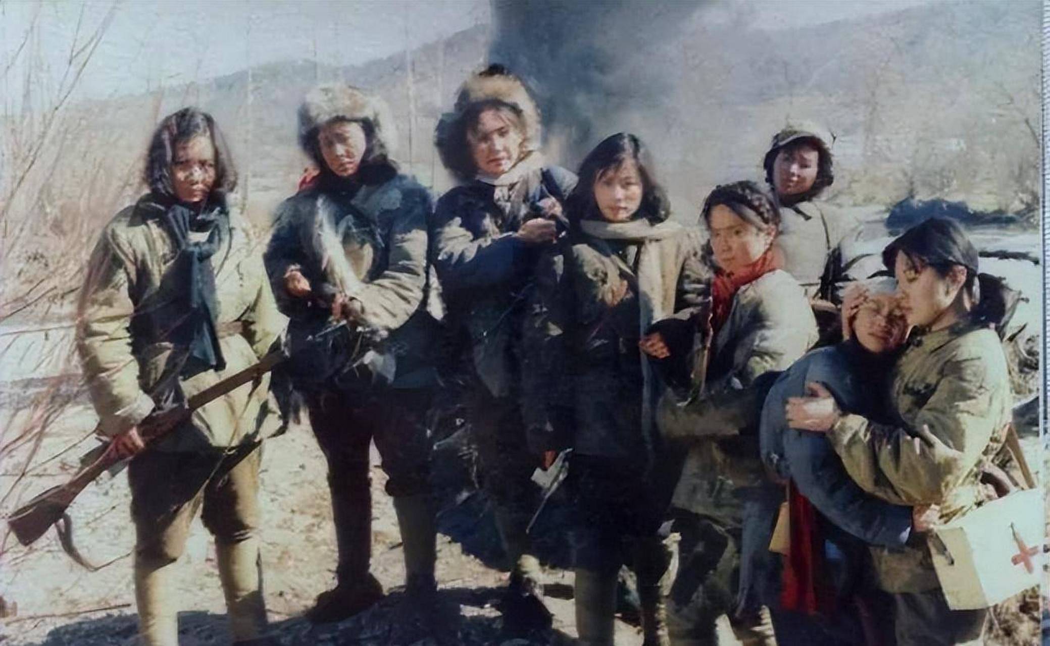 "是女八路,抓活滴.