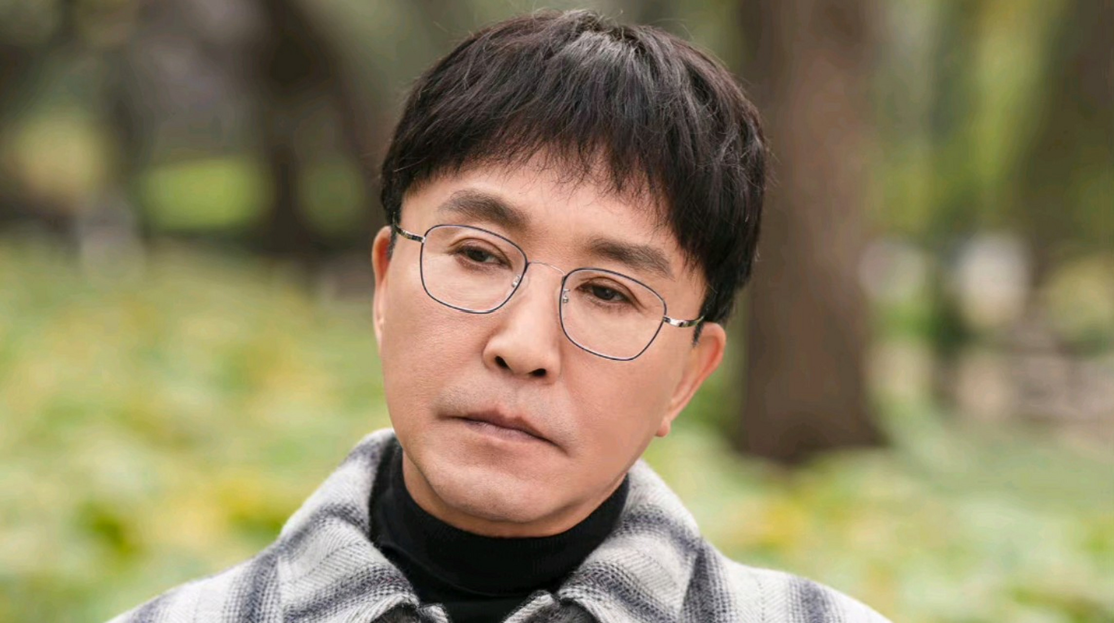 吴刚饰演的丁可芒,要演技有演技,要台词有台词,舞台功底深厚,但是就