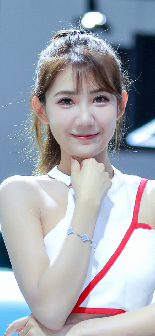 极品车模 ,马尾女神