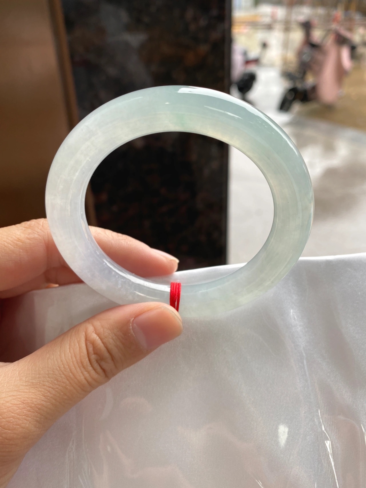 冰晴翡翠手镯,颜色清新,底子干净冰透