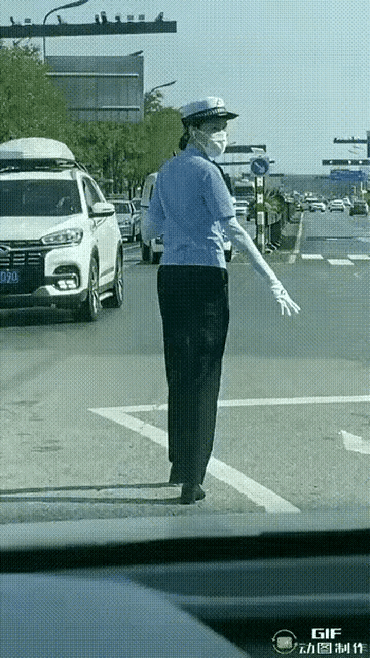 那些坐在空调底下