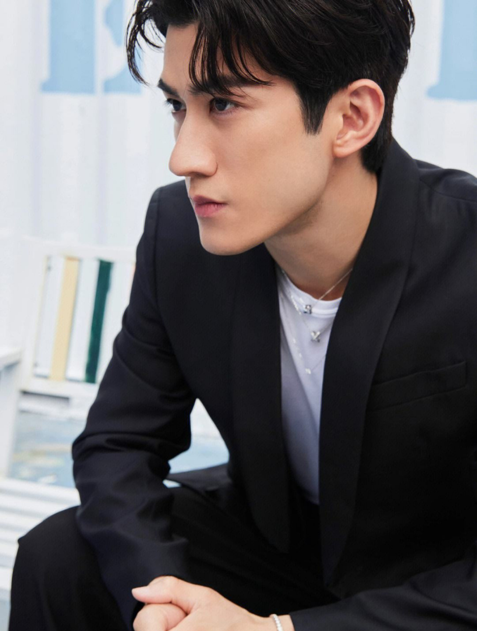 李治廷时刻都展现出绅士风度的"花样暖男",有礼貌,很谦虚,很努力.