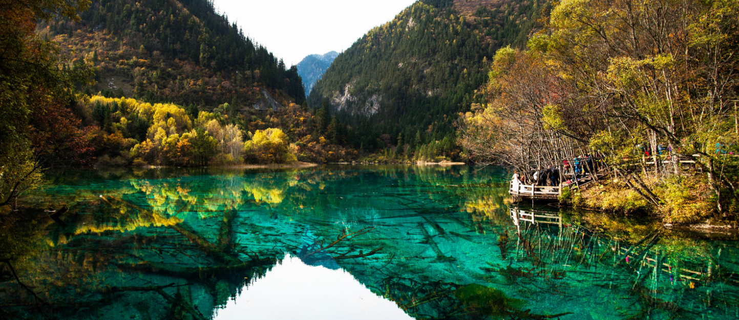 在我国的西南地区,川西的旅游景区到底有哪些,香格里拉很美