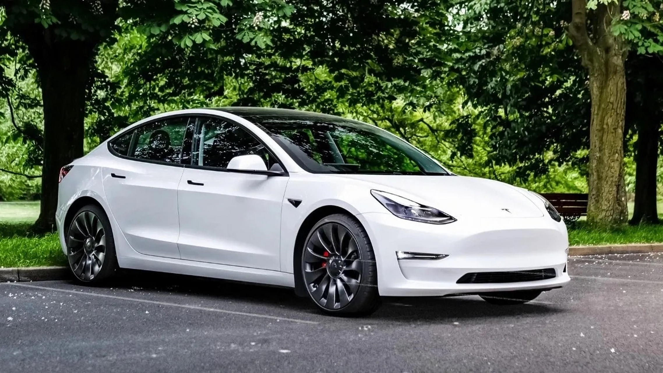 全新model y明年上市,取消后驱版本 全新model y明年上市,采用7座布局