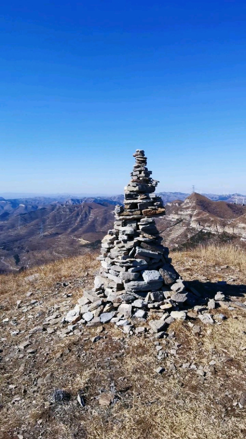 登霹雳尖,俯瞰卧云铺,最美的风景在路上