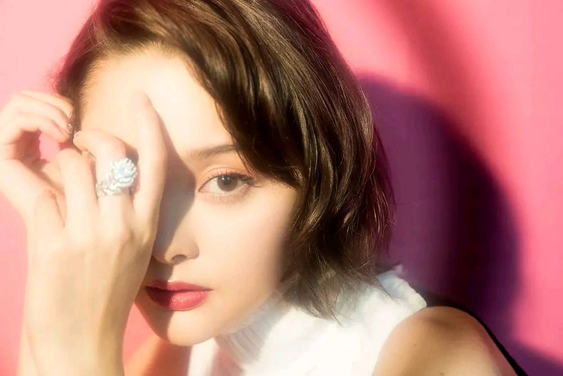 玉城蒂娜 tina tamashiro,日本演员,模特,代表作《杀手餐厅》,《再见