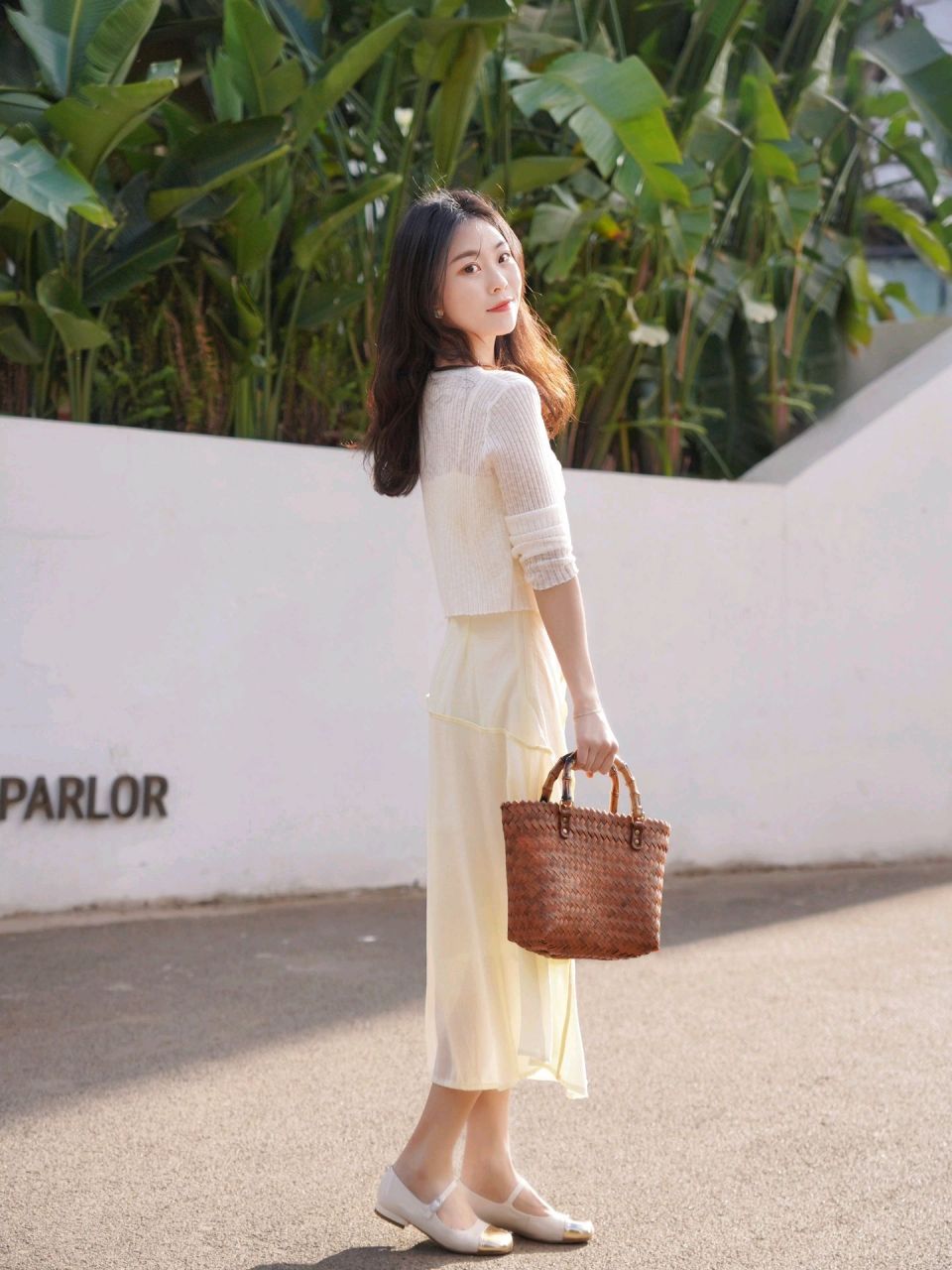 会发光78的淡奶黄连衣裙,好仙气～|||淡淡的奶黄色,轻盈飘逸～ 解锁