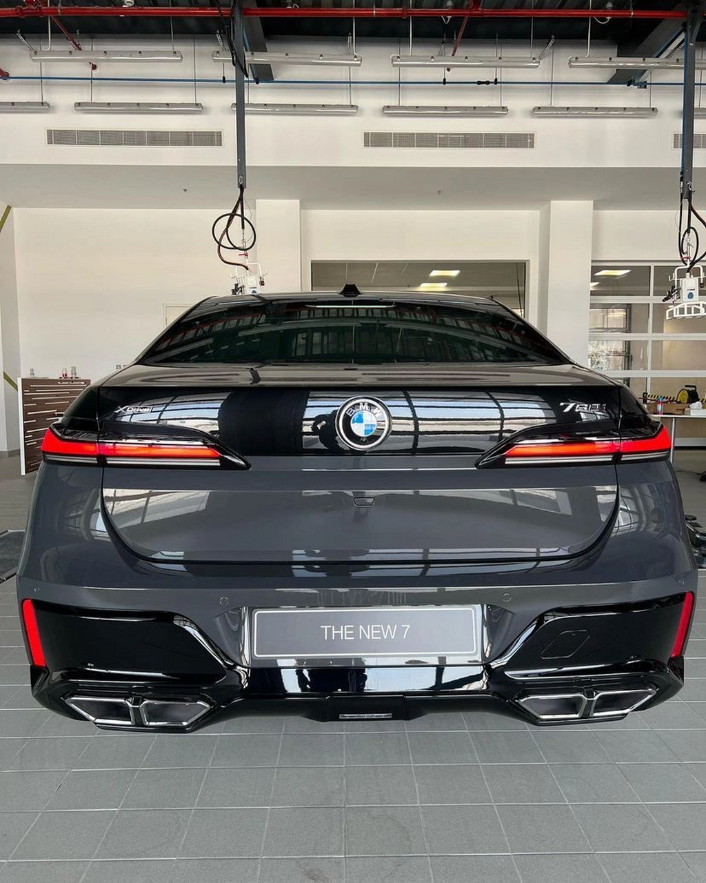 宝马7系新款g70各种颜色齐全,大家快来讨论一下.小高侃车