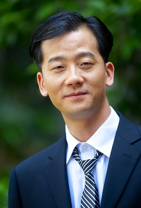 陈创:大三遇到人生贵人张国立,演哮天犬出名,得过三次影帝