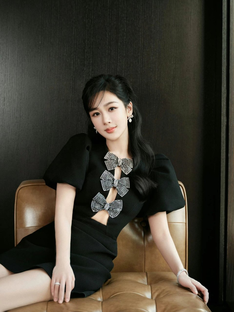 杨紫手里的小番茄97红红哒|||今日份的小紫妹妹 #杨紫[话题]# 发型