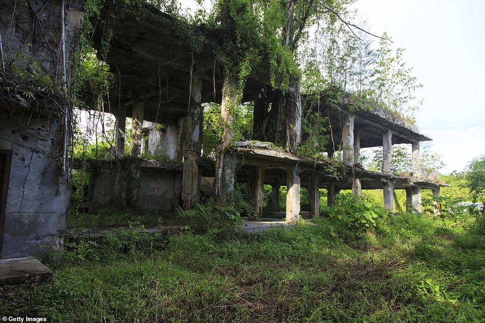 探索:二战遗留下来的遗迹,这些遗迹仍然伤痕累累