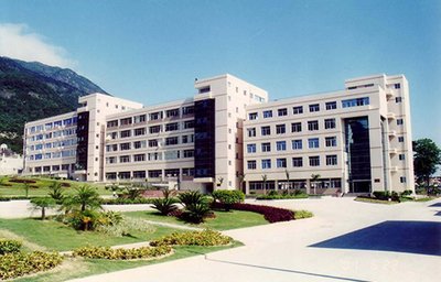 张家口市纬纶综合学校学校一年多少钱2023