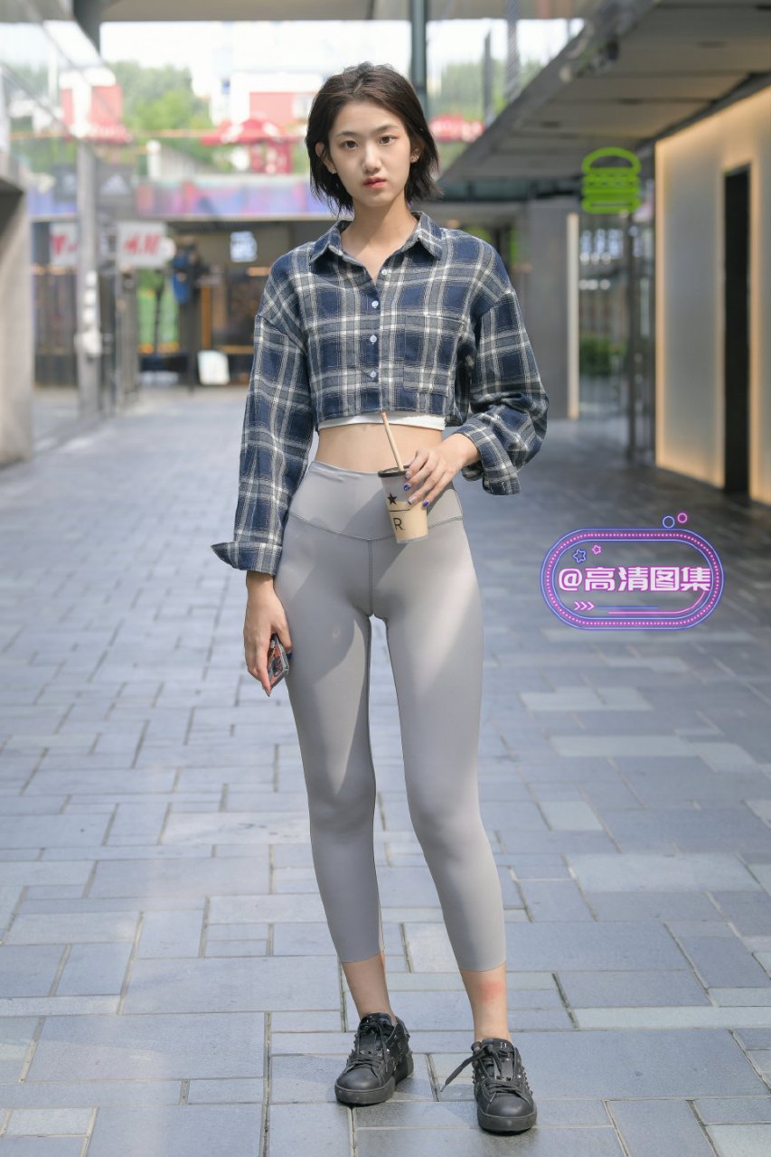 m0531 瑜伽裤美女 676767#时尚街拍# #街拍