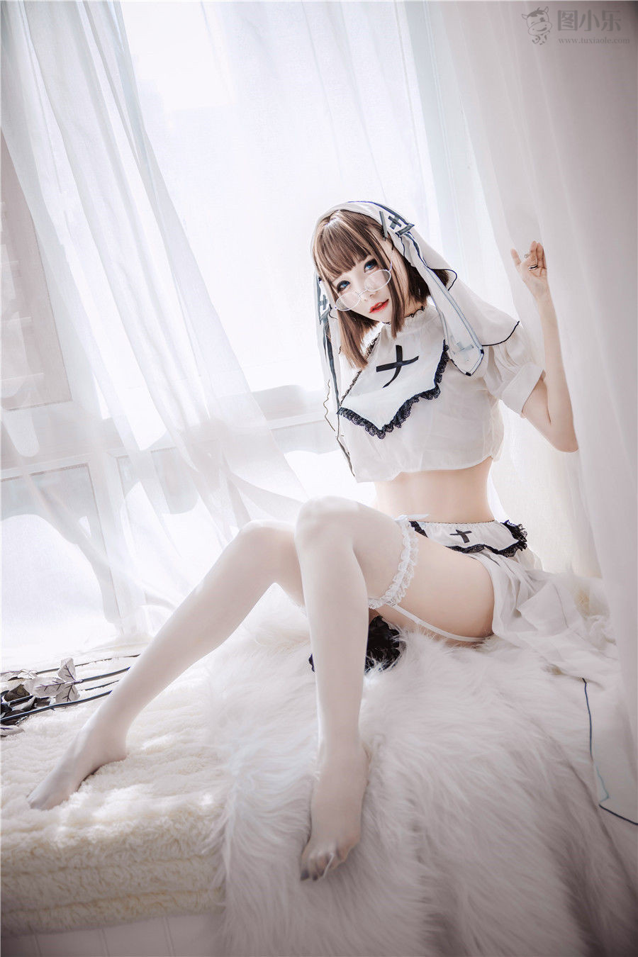 MTYHVOL-131-2.jpg