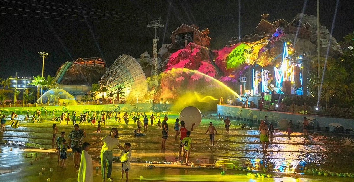 三亚海花岛夜景图片