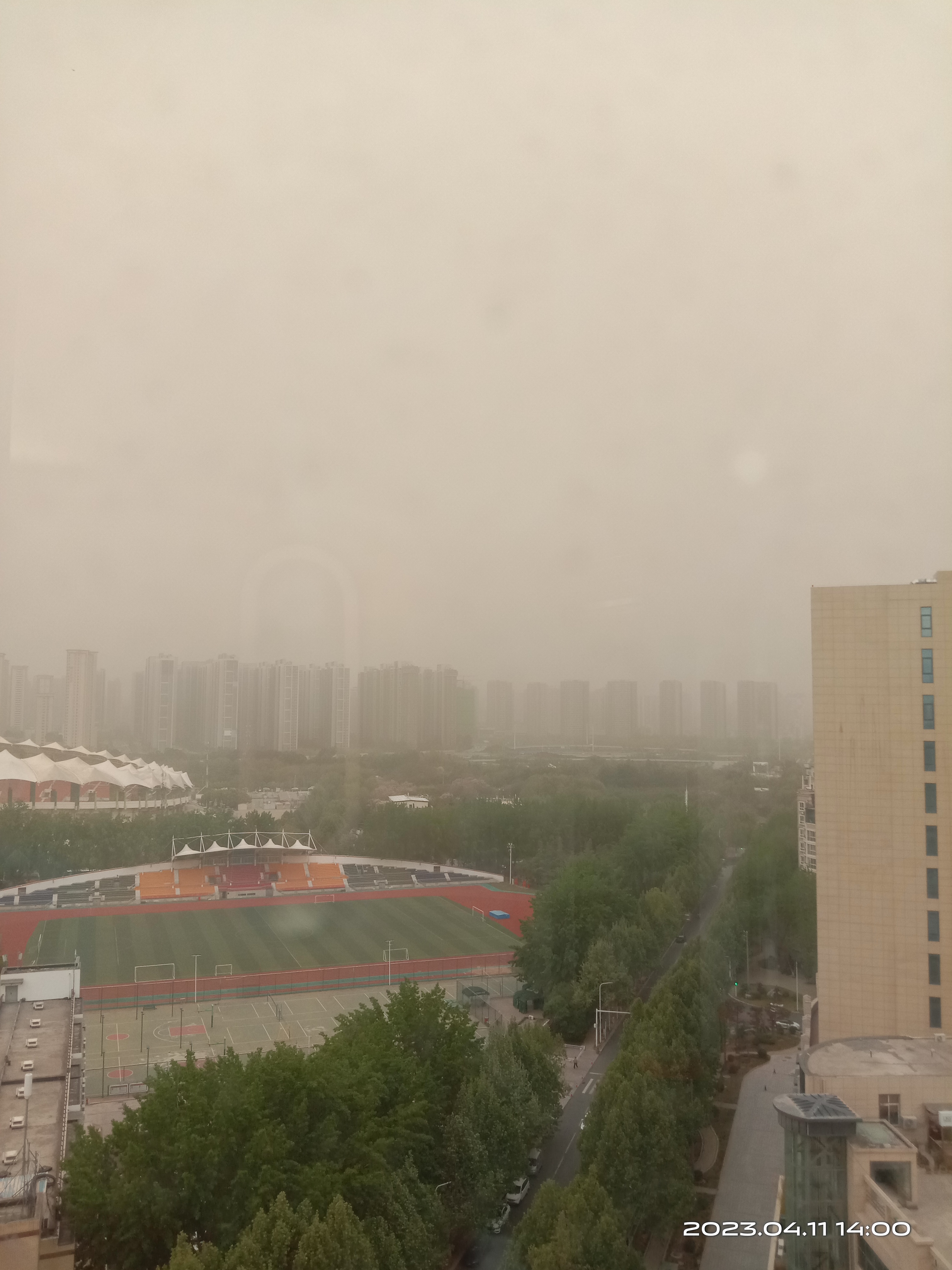 前几年扬沙天气不多,但是今年就感觉挺频发的,前段时间就有过一次