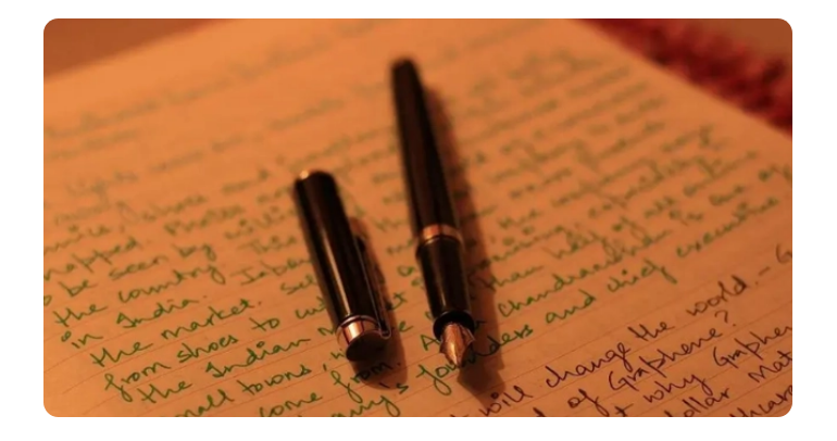 base in和base on区别