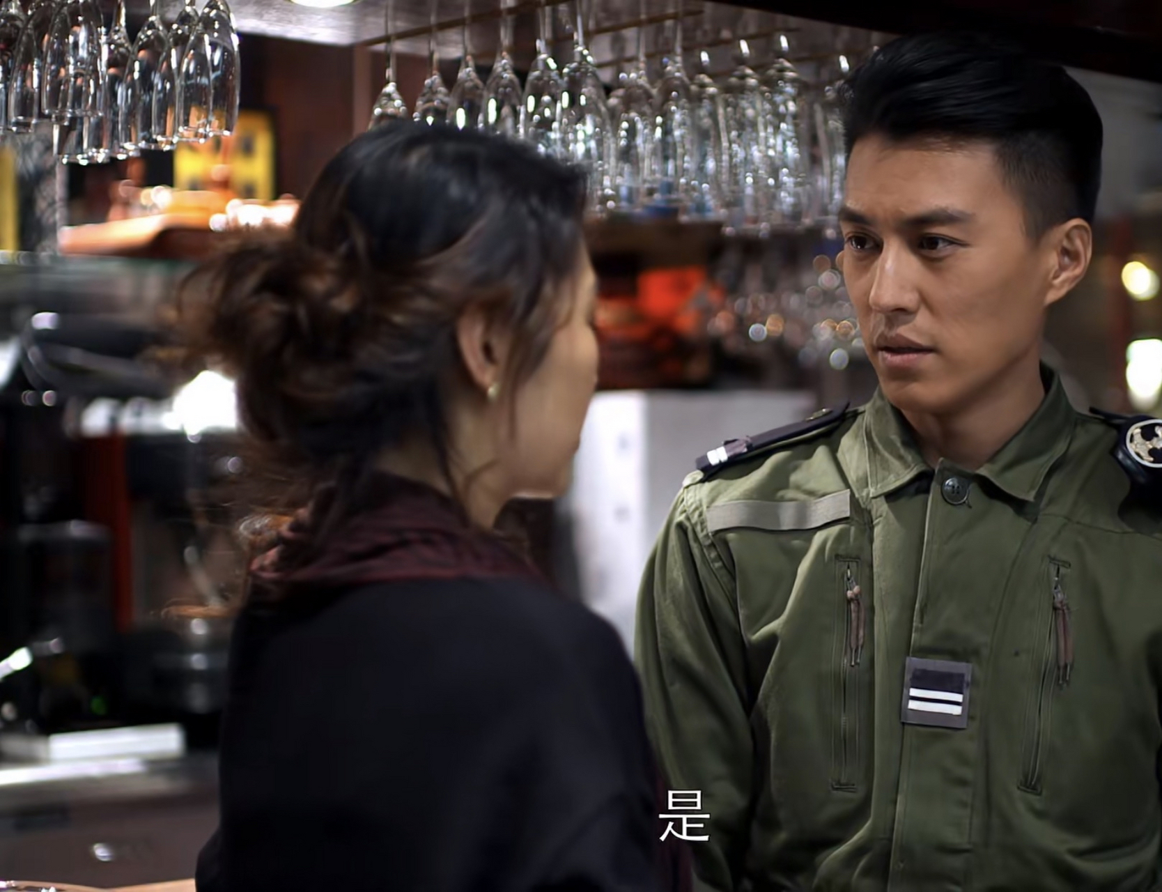 靳东的颜值巅峰,应该是在《温州一家人》吧!