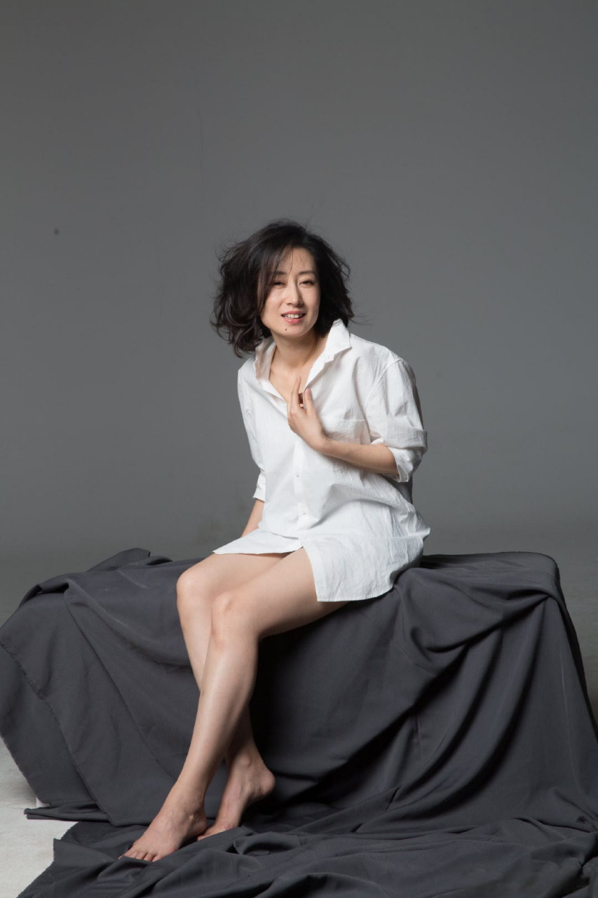 刘敏涛  美腿玉足写真